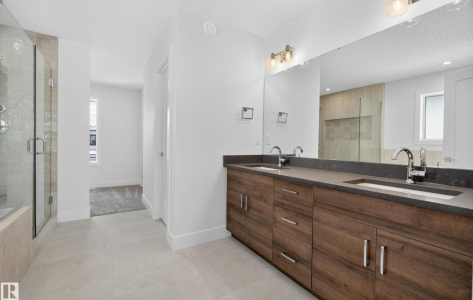 7089 Kiviaq Crescent