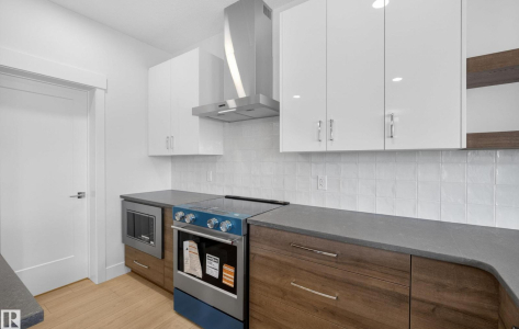 7089 Kiviaq Crescent